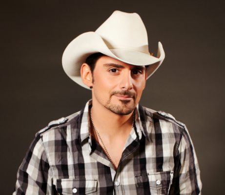 Brad-Paisley-pose-2011